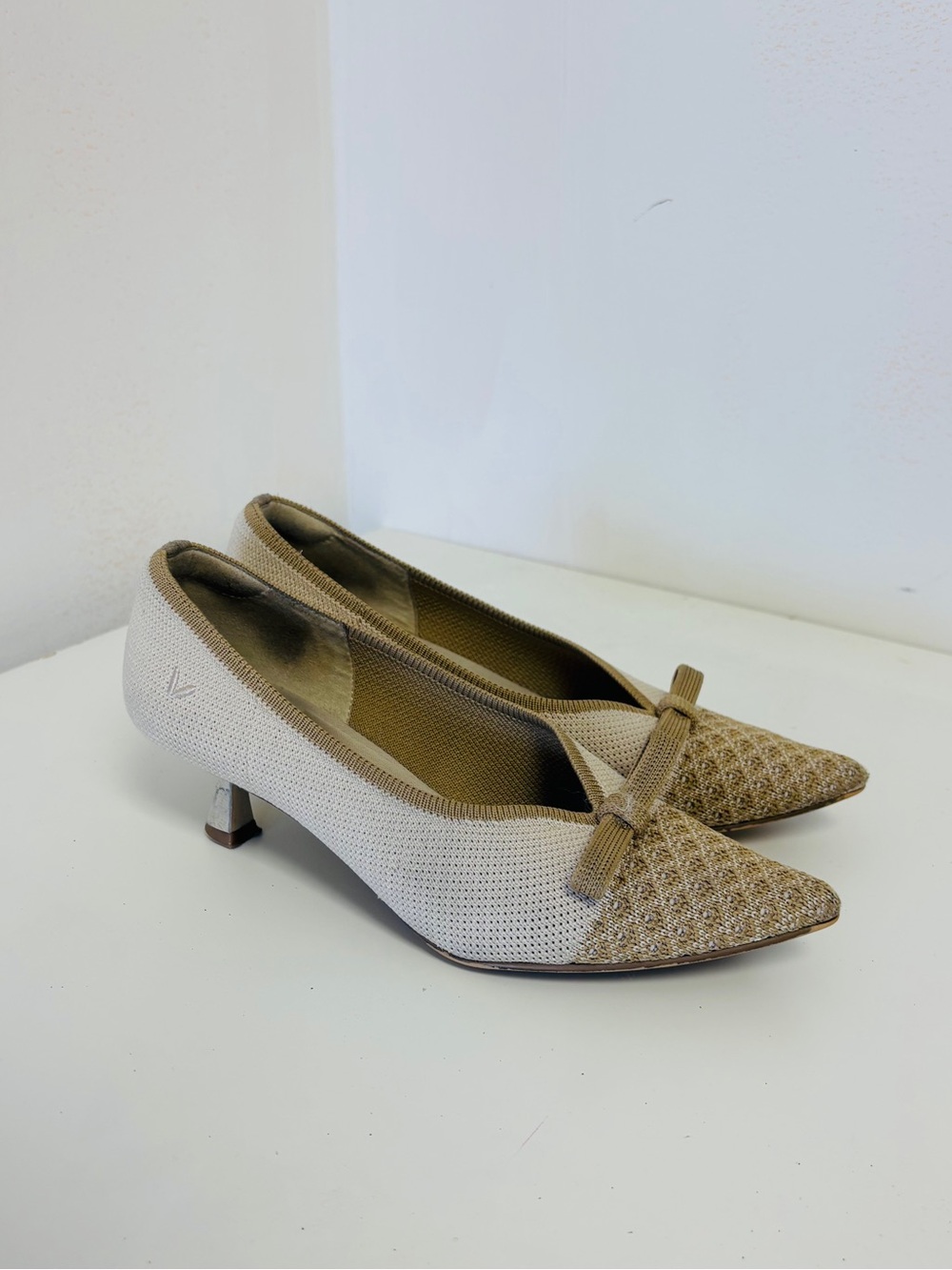 VIVAIA Pointed Toe Knit Kitten Heels Bow Pumps Cream Beige EU 35 US 5